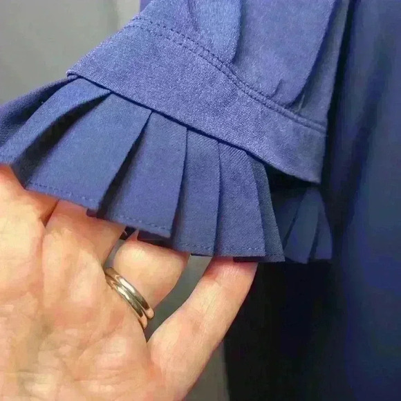 MICHAEL Kors Short Sleeve Stretch Navy Dress with Pleated Sleeves. Women Size L - Picture 4 of 10